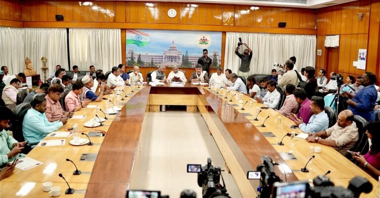 From MGNREGA to VB G RAM G: Siddaramaiah Says Centre Killed Workers’ Rights Without Consulting States