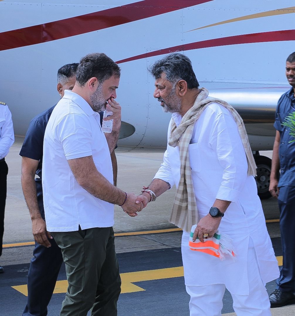 Karnataka CM Power Struggle: Why Is DK Shivakumar Treading Carefully After a Brief Rahul Gandhi Meet?