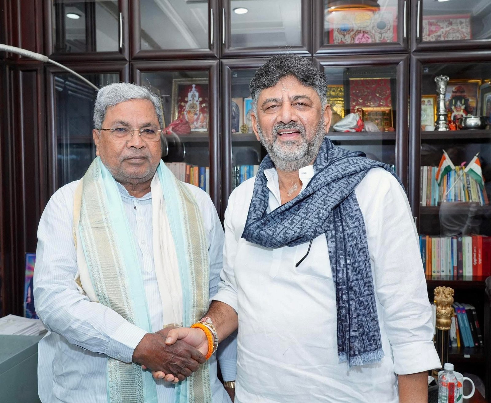 Siddaramaiah Backs D.K. Shivakumar’s Leadership, Hints at Congress 2028 Strategy
