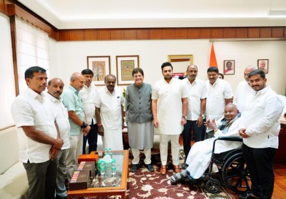 Deve Gowda, Kumaraswamy Raise Tobacco Farmers’ Issues with Centre; Export Push Discussed