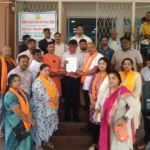 Prominent members of Hindu organizations, including Mohan Gowda, State Coordinator of the Hindu Rashtra Sammanvaya Committee, and others were present during the petition submission at the district commissioner’s office.