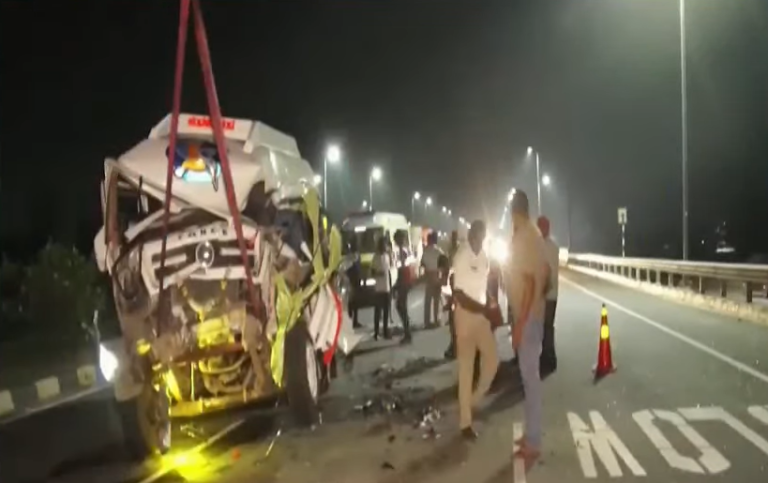 Devanahalli Midnight Horror: 3 Women Killed in TT–Lorry Crash Near Airport Road
