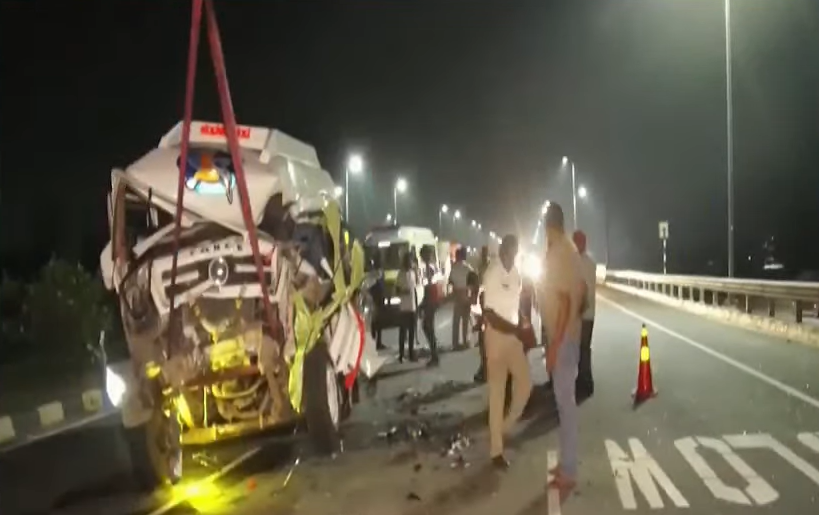 Devanahalli Midnight Horror: 3 Women Killed in TT–Lorry Crash Near Airport Road
