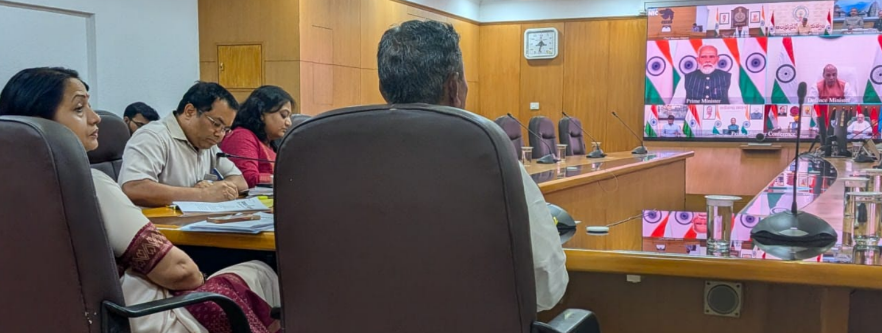 Karnataka Food, Civil Supplies and Consumer Affairs Minister K. H. Muniyappa presented a detailed status report on LPG supply, fertilizer availability, and law and order during a high-level video conference chaired by Prime Minister Narendra Modi.