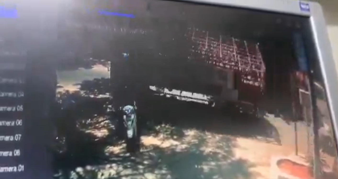 LPG Cylinder Truck Overturns in Nandini Layout, Two Bikers Escape Unhurt