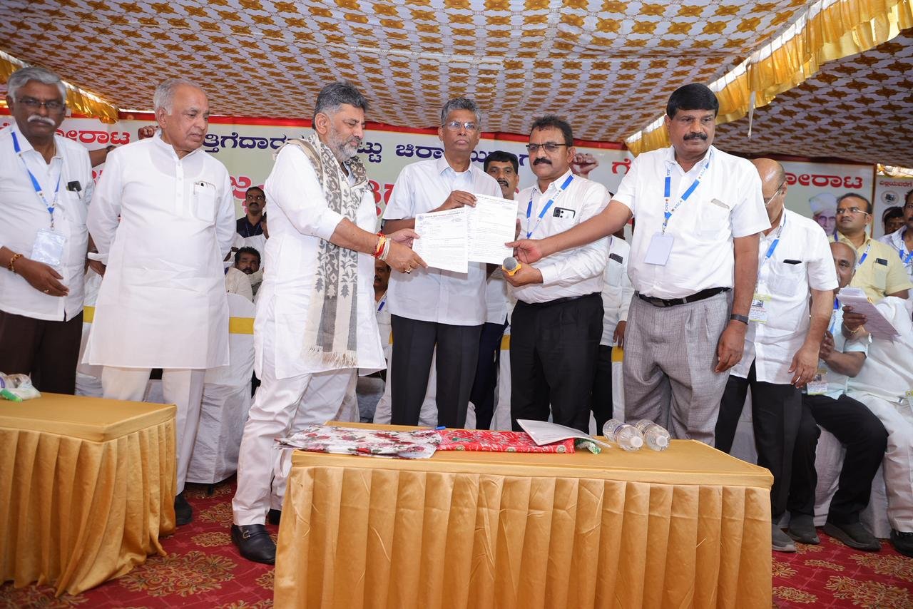 Deputy CM DK Shivakumar Promises Support to Karnataka Contractors Amid Protests