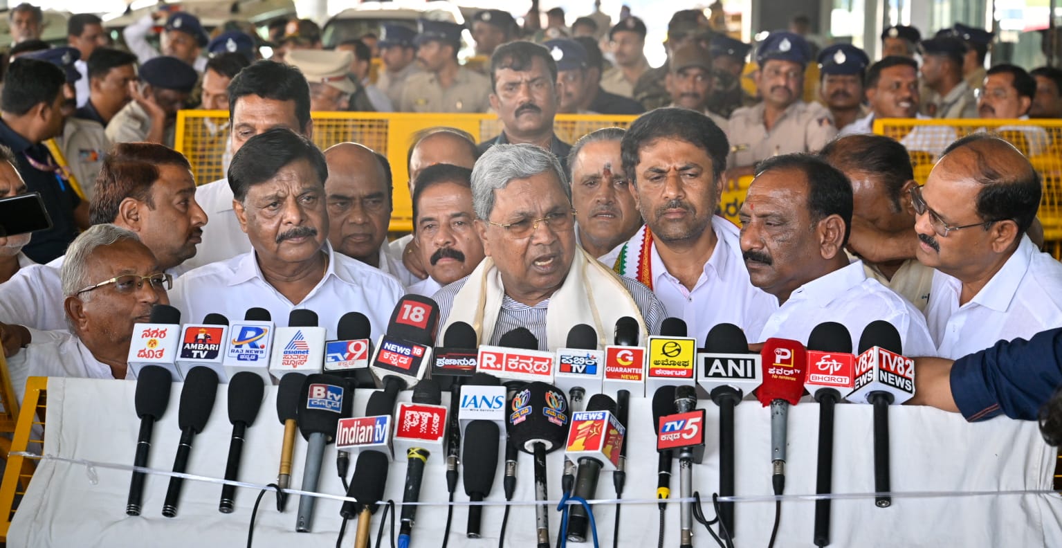 Hindi Will Not Be Mandatory as Third Language, Says CM Siddaramaiah Amid Policy Debate