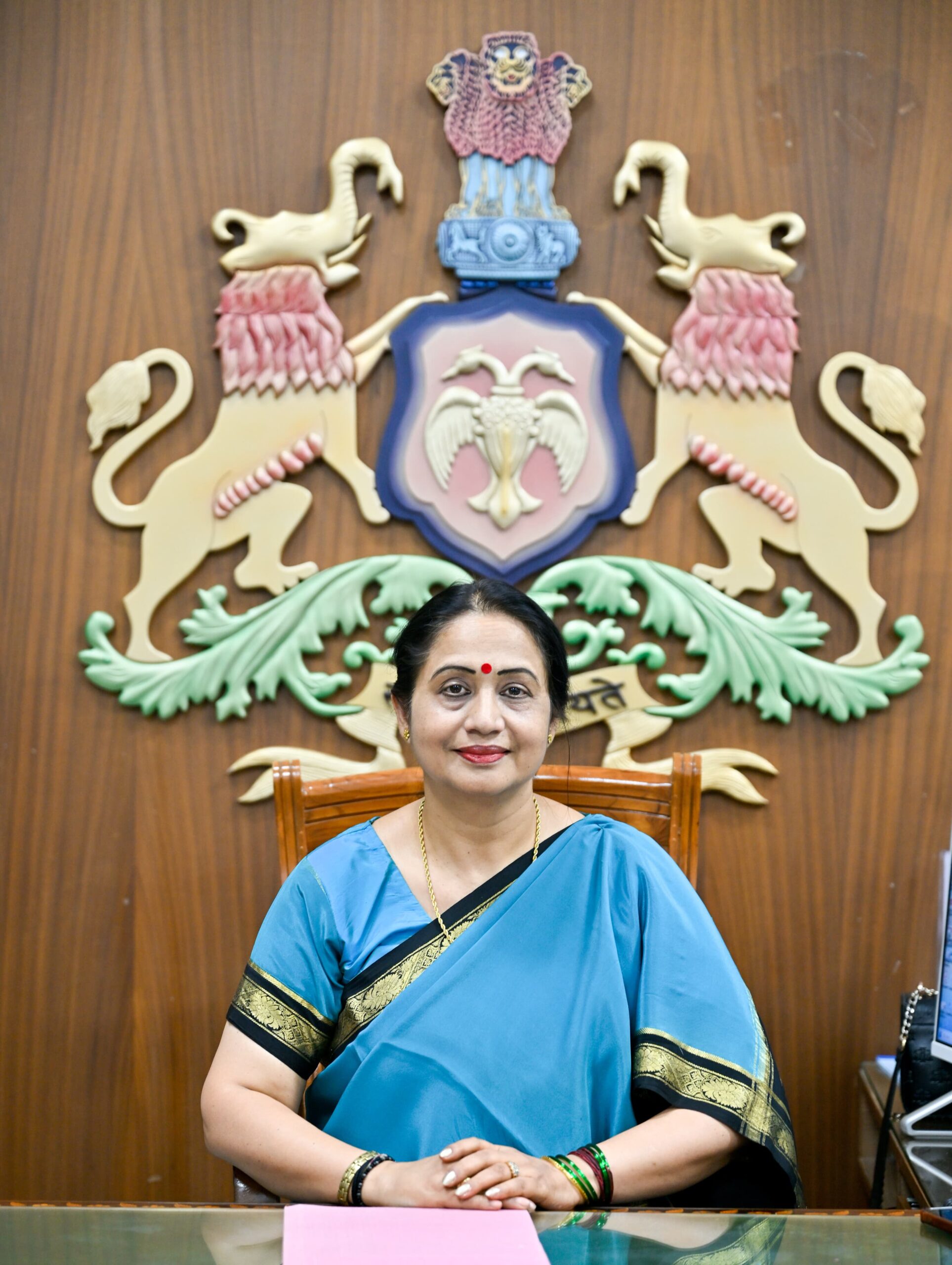Karnataka Chief Secretary Shalini Rajneesh Completes Self-Enumeration via Mobile for Census 2027