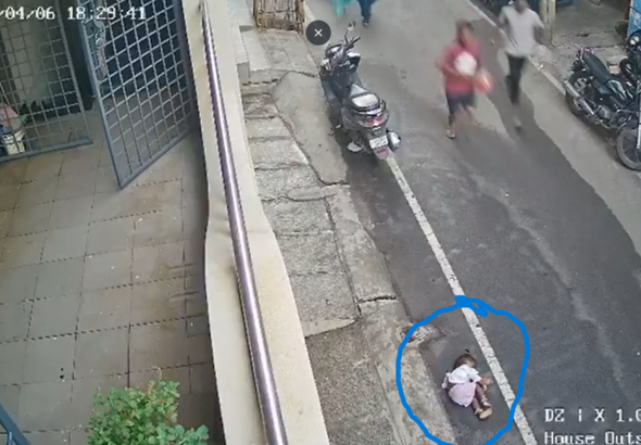 Bengaluru Shock: 1.5-Year-Old Girl Critical After Falling from First Floor in Nayandahalli, MLA Assures Medical Support