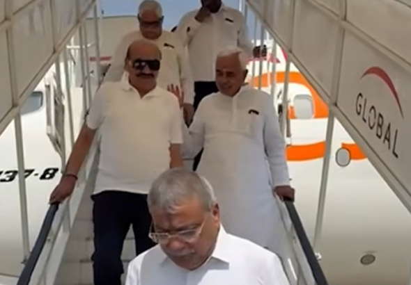 Karnataka Congress MLAs Visit Ayodhya Amid Cabinet Reshuffle Push, Defy Earlier Party Line