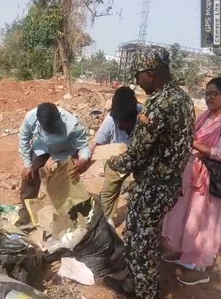 Blinkit Penalised ₹80,000 for Illegal Garbage Dumping in North Bengaluru