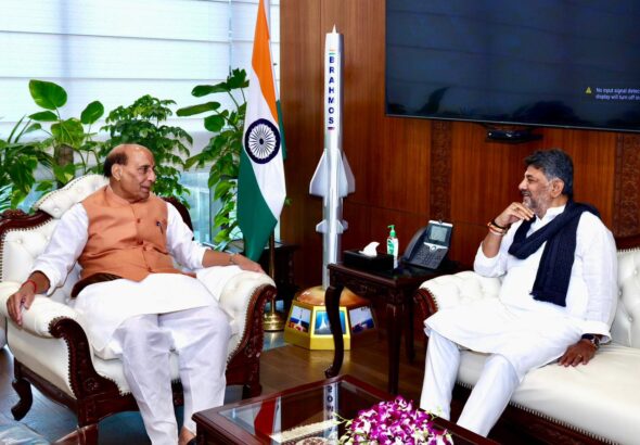 DK Shivakumar Raises Bengaluru Airport Height Curbs with Rajnath Singh; Karnataka Flags HAL Restrictions as Growth Roadblock