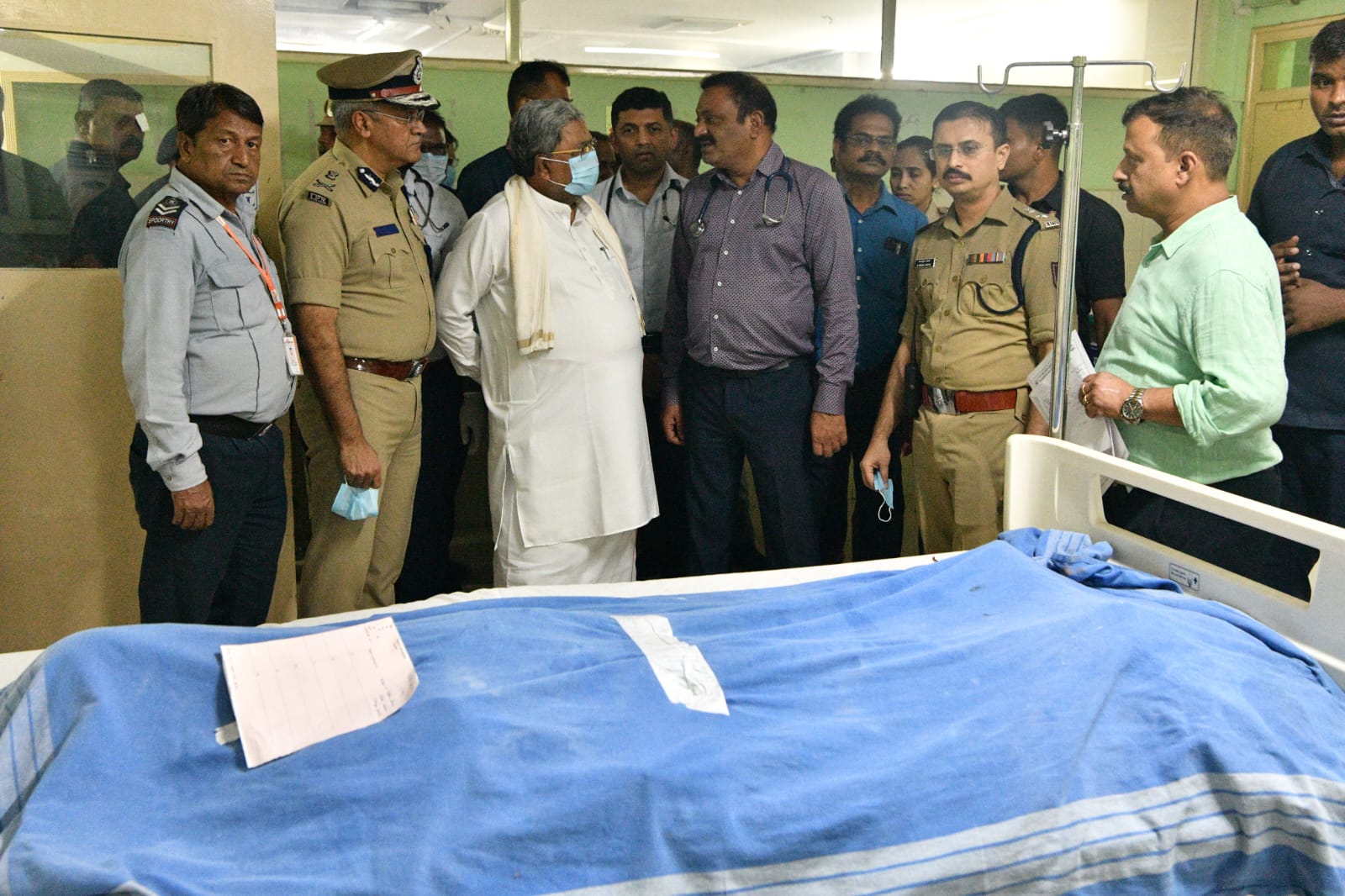 “Why Did the Compound Wall Collapse?”: CM Siddaramaiah Orders Probe, Fixes Accountability After Bengaluru Tragedy