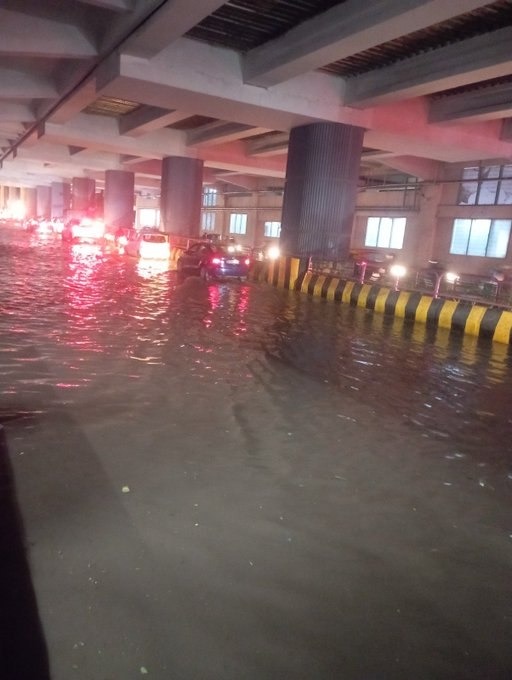 Pre-Monsoon Rains Expose Civic Gaps in Bengaluru: Tree Clearance Delays, Waterlogging Persist
