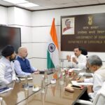 Union Minister Pralhad Joshi Meets Uber CEO Dara Khosrowshahi, Pushes for EV Transition and Consumer Protection Measures