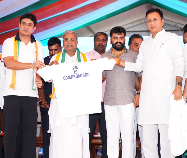 Youth Congress Protests in Bengaluru Over NEET Irregularities, Attempts Lok Bhavan Siege