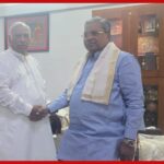 Siddaramaiah Meets Rahul Gandhi, Mallikarjun Kharge in Delhi Day After Resigning as Karnataka CM