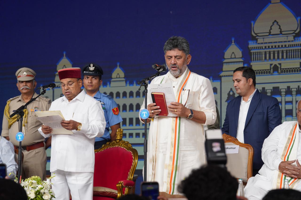 D.K. Shivakumar Takes Oath as Karnataka Chief Minister, 13 Ministers Sworn Into New Cabinet