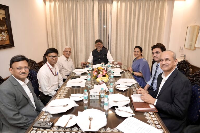 CM D.K. Shivakumar Meets NITI Aayog Officials and Members in New Delhi