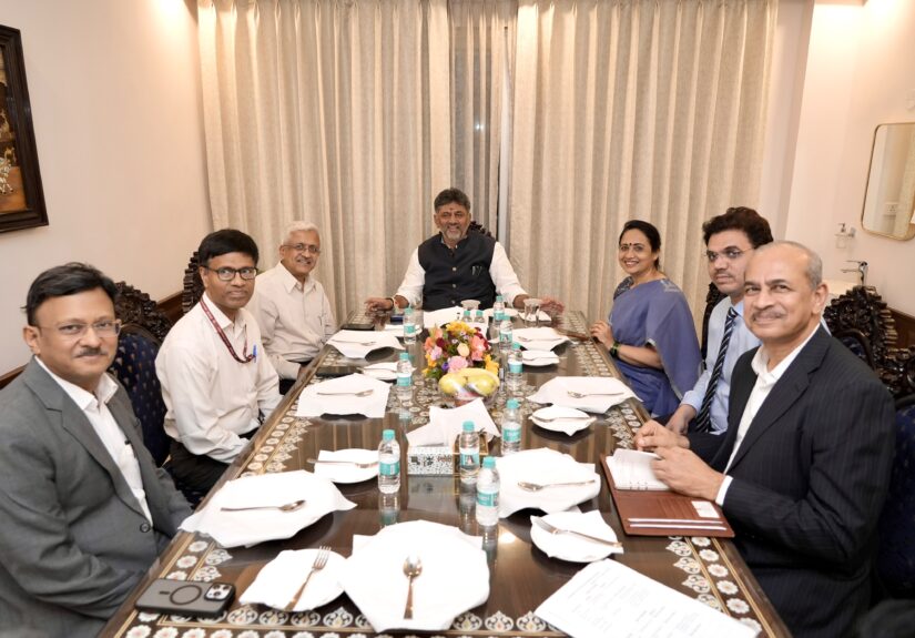 CM D.K. Shivakumar Meets NITI Aayog Officials and Members in New Delhi
