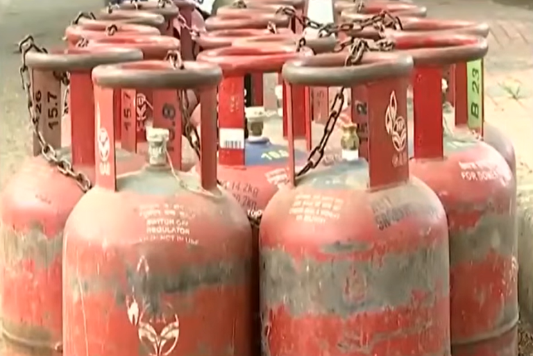 LPG Price Hike Hits Households Again: Domestic Cylinder Cost Up by ₹89 in Just Three Months