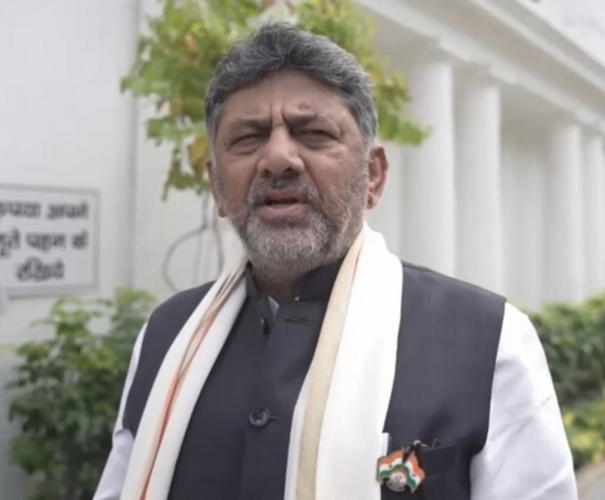 CM D.K. Shivakumar Discusses Mekedatu, Mahadayi and Krishna Water Issues with Union Jal Shakti Minister
