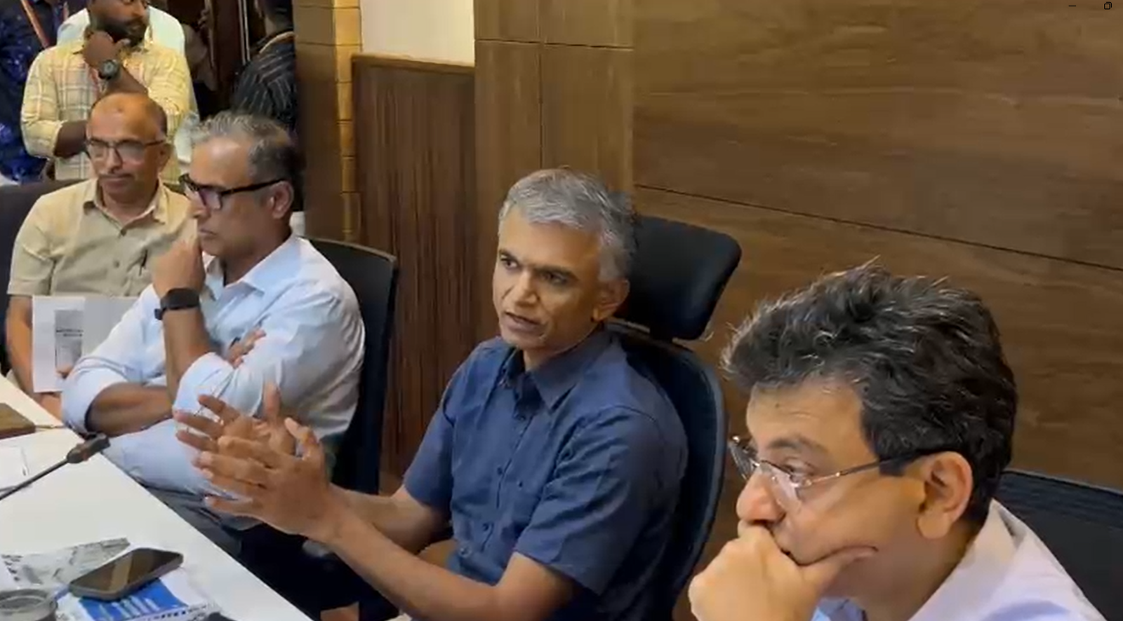 ‘Has Pothole Filling Become a Business?’: Krishna Byre Gowda Questions Engineers in First GBA Review Meeting