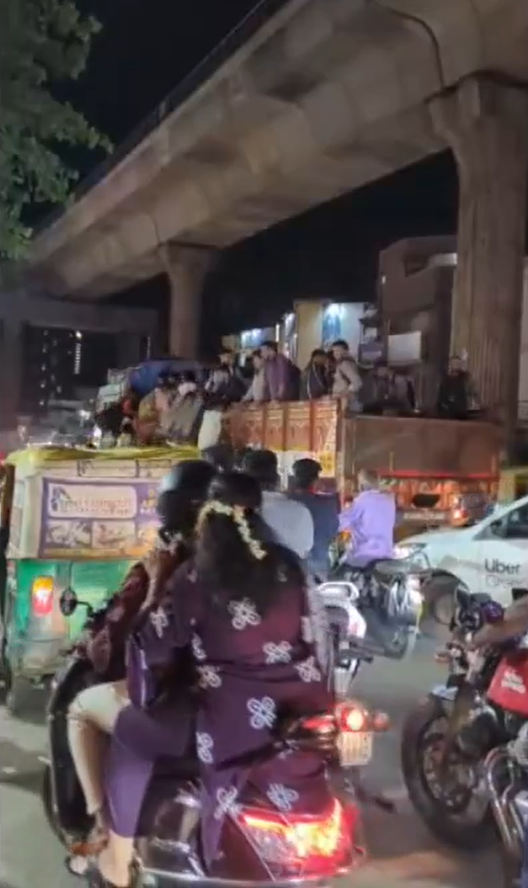Metro Services Disrupted on Purple Line; Stranded Bengaluru Commuters Forced to Hitch Rides on Trucks and Goods Vehicles