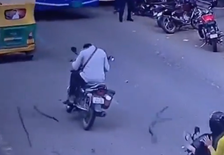 Tree Branch Falls on Helmetless Bengaluru Biker, Leaves Him Critical; Family Alleges Officials Ignored Repeated Warnings