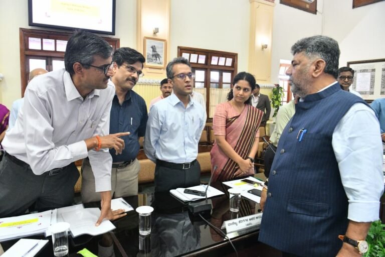 ‘I’m Watching Everything’: CM D.K. Shivakumar Warns Tax Officials, Says Lapses Won’t Go Unnoticed from Chickpet to Border Districts