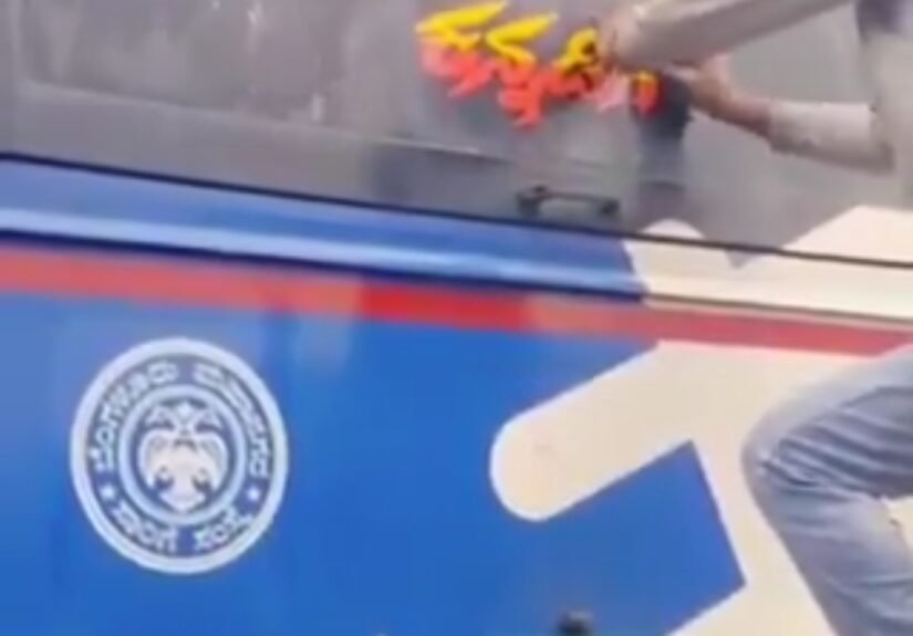 JD(S) Criticises Removal of ‘Kannadiga’ Sticker from BMTC Bus, Seeks Action