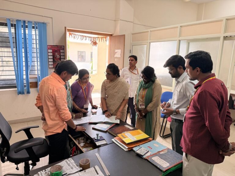 Bengaluru Rural Deputy Commissioner conducts surprise attendance check at district offices