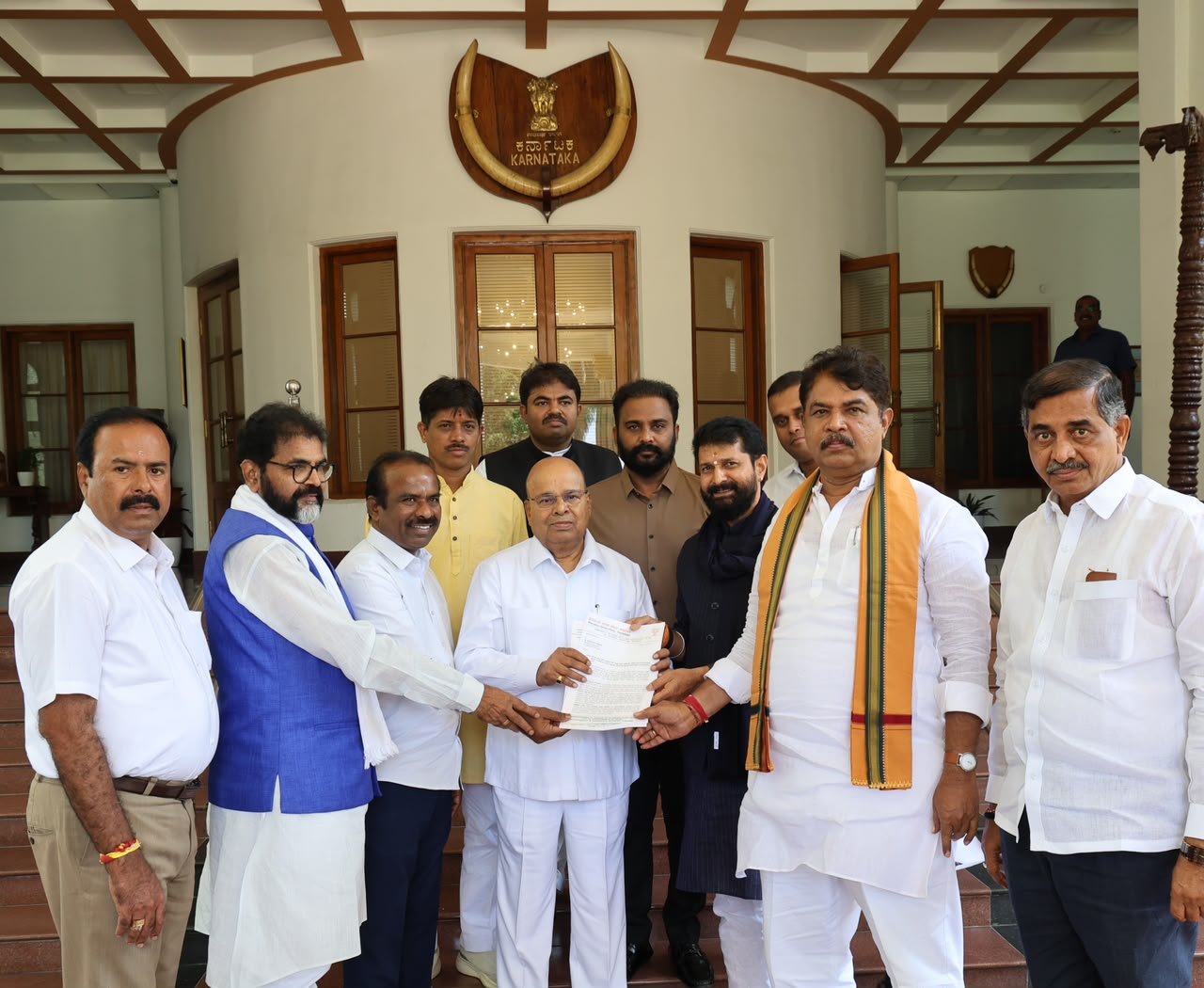 R Ashoka submits plea to Governor against proposed PRC, alleges bid to settle Congress voters permanently in Karnataka