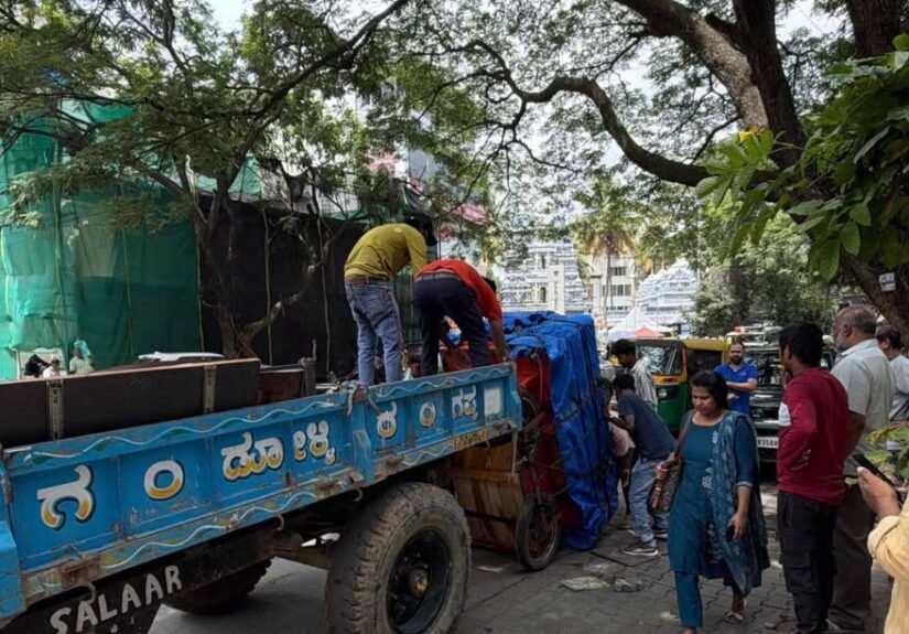 South Bengaluru City Corporation Clears 6.10 km of Encroached Footpaths in a Day