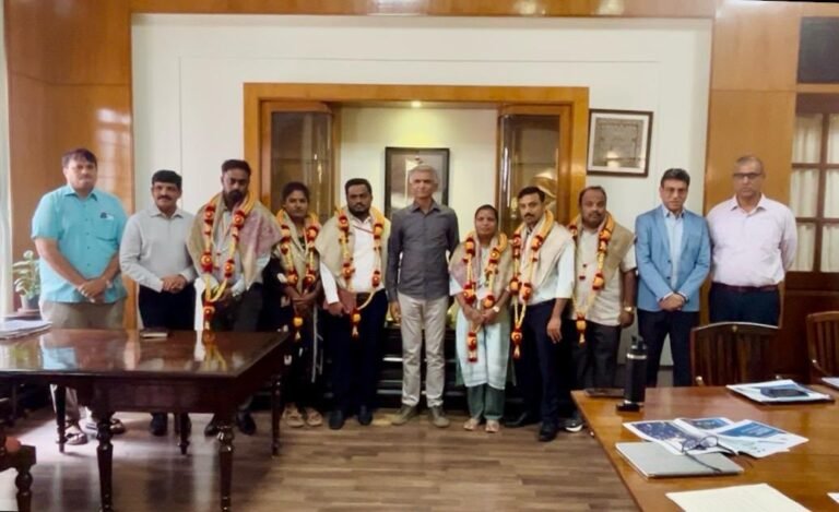 Minister Krishna Byre Gowda Honours GBA Officials Assaulted During Shivajinagar Footpath Encroachment Drive
