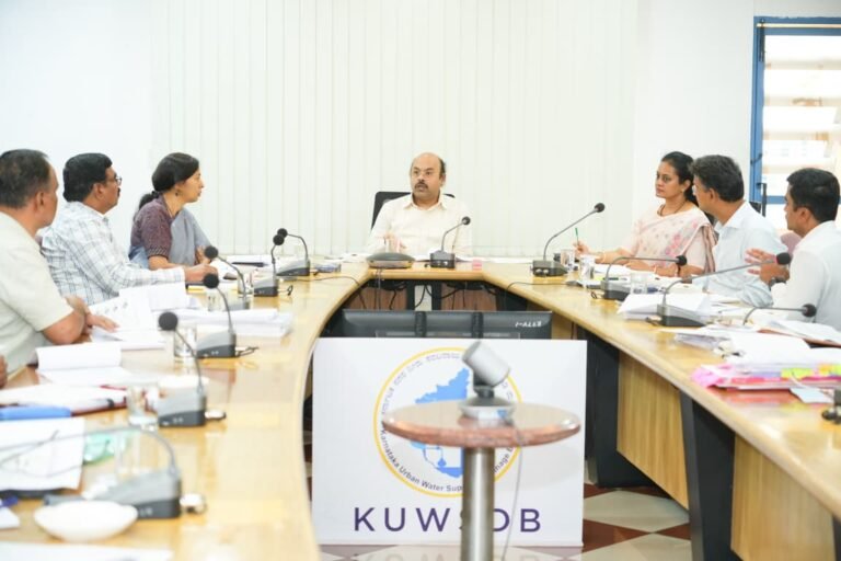 Minister Yathindra Siddaramaiah Reviews KUWSDB Projects, Orders Survey of All STP Units in Karnataka