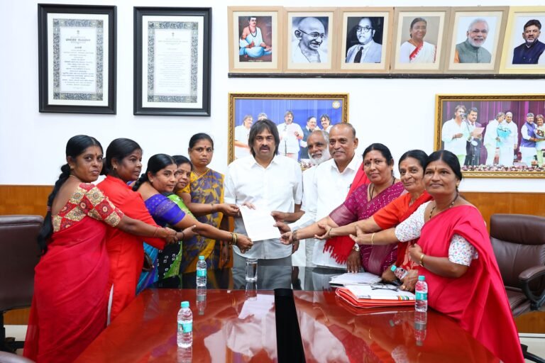 Karnataka Minister Madhu Bangarappa Assures Support for Higher Minimum Wages for Midday Meal Workers