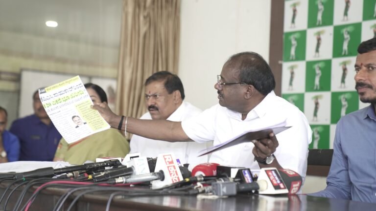 HD Kumaraswamy Targets Rahul Gandhi, Priyank Kharge Over KPSC Irregularities in Bengaluru
