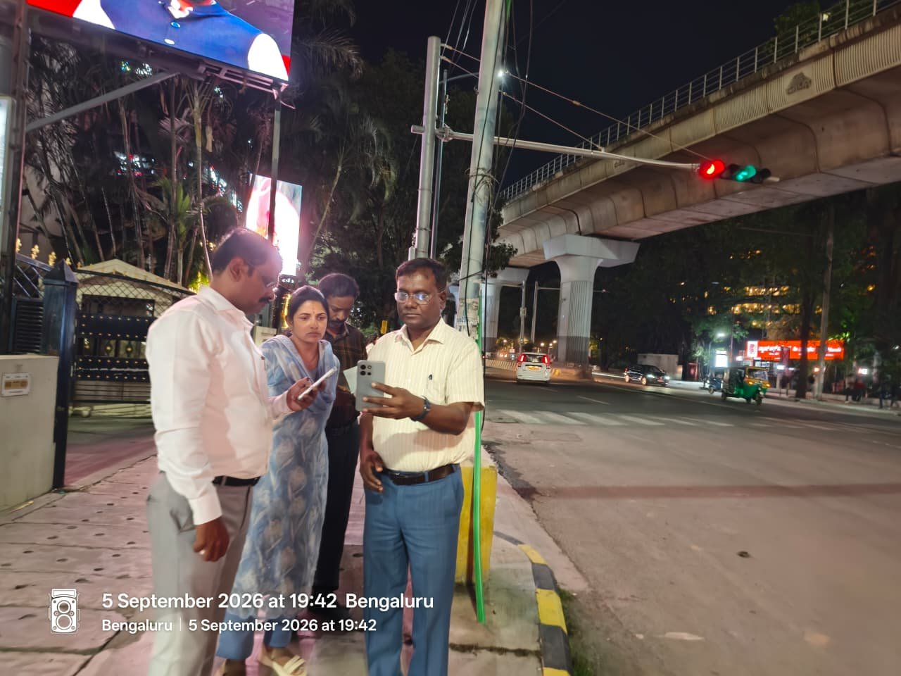 MG Road Streetlights Found Defunct in Bengaluru Central Inspection; Repairs, Six-Division Report Ordered
