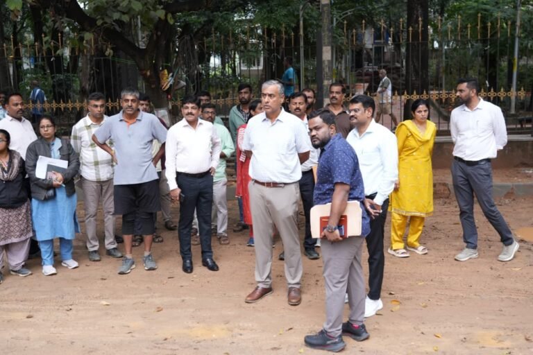 Maheshwar Rao and civic officials inspecting the Domlur area in Bengaluru