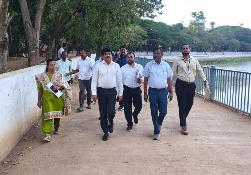 Ganesh Idol Immersion at Halasuru Lake: Bengaluru Central Commissioner Orders Barricades, Police Coordination and Waste Control