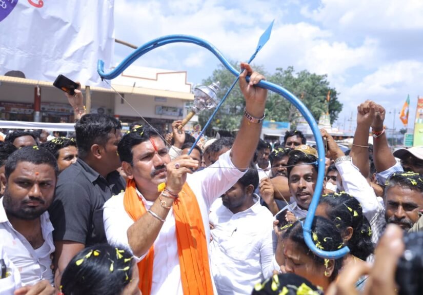 Ballari Chalo Padayatra: BY Vijayendra Calls Congress an ‘Advertisement Government’, Targets Guarantees, Farm Loans and Street Vendor Evictions
