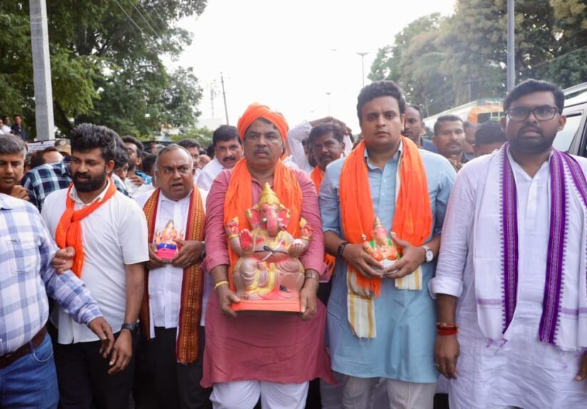 R Ashoka Leads Protest in T Narasipura Over Ganesh Procession Restrictions, Demands Inspector’s Suspension