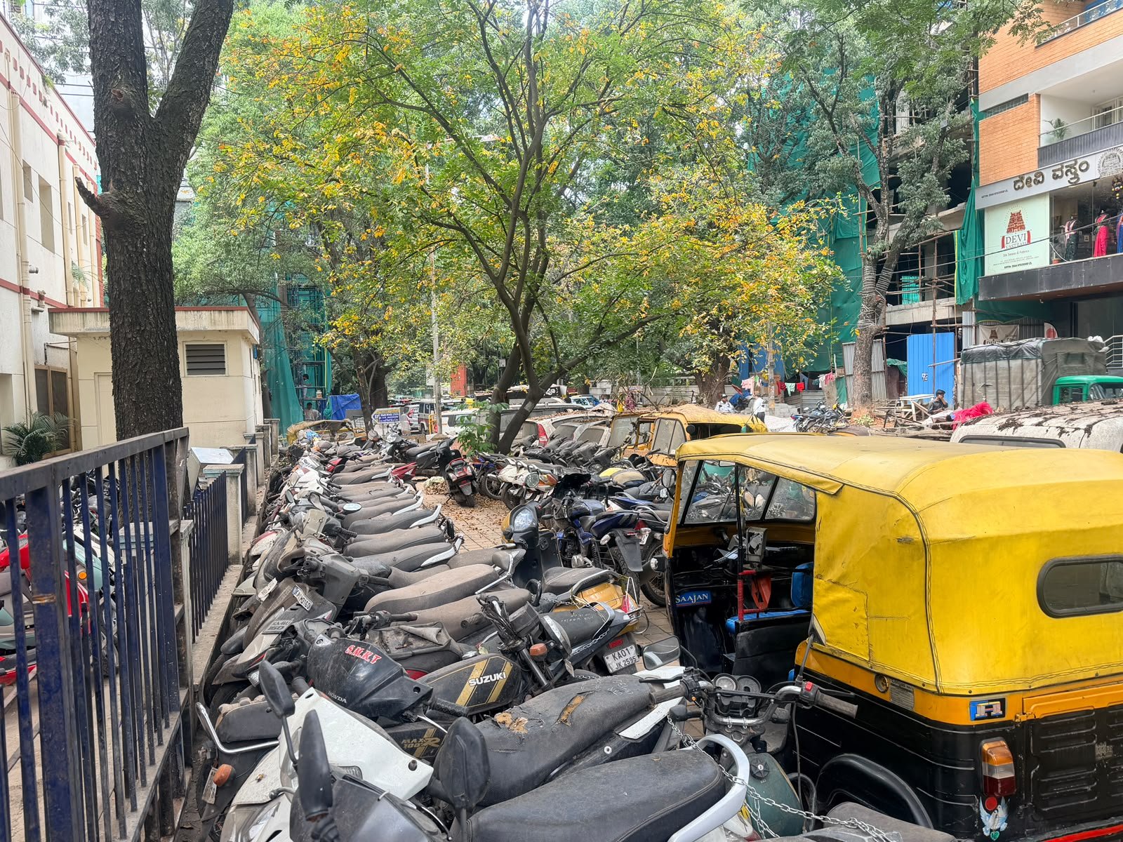After Years in Legal Limbo, 134 Seized Vehicles Finally Leave Jayanagar Police Station, Freeing Roads and Footpaths