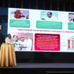 HD Kumaraswamy points to a presentation about BMIC agreements at a press conference