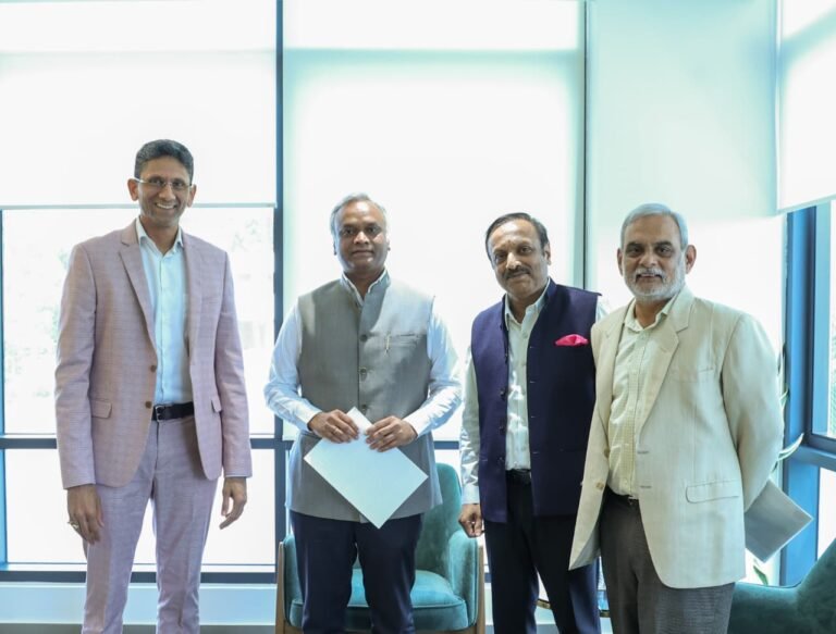 Priyank Kharge with Venkatesh Prasad and cricket association representatives