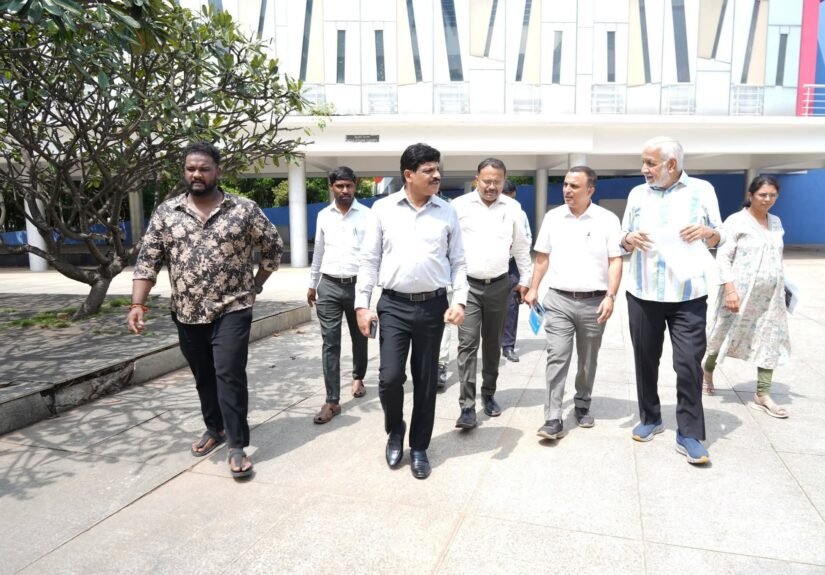 Bengaluru Commissioner Directs Officials to Develop Freedom Park as a Model Park