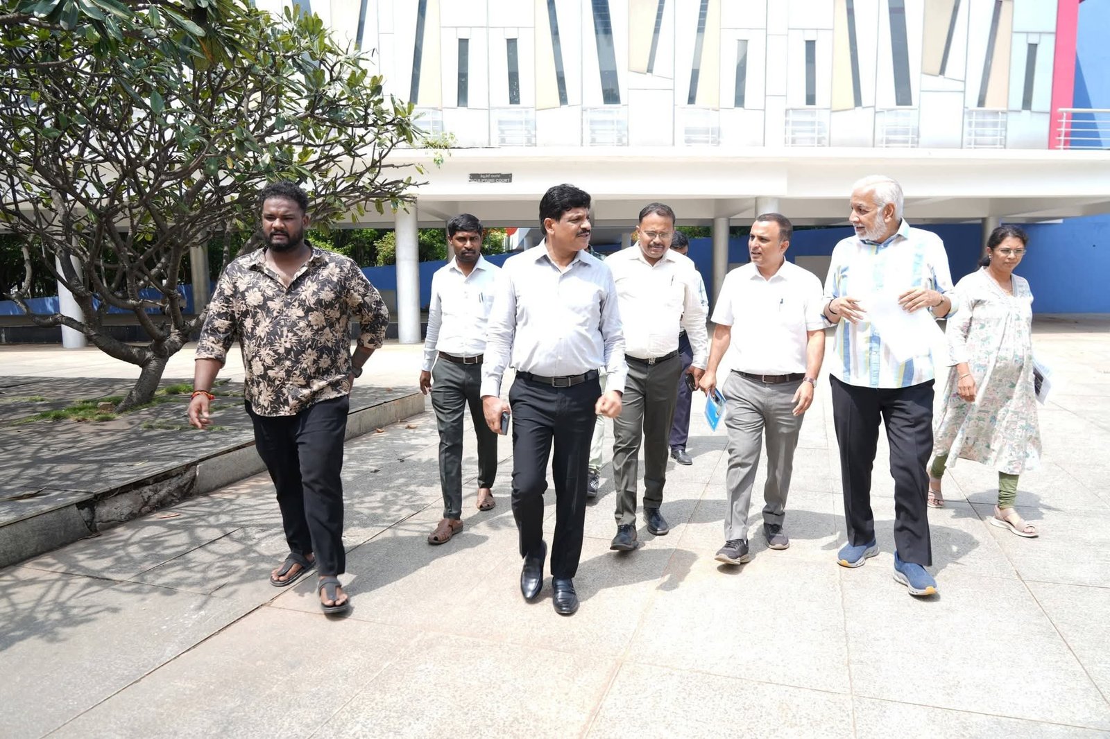 Bengaluru Commissioner Directs Officials to Develop Freedom Park as a Model Park