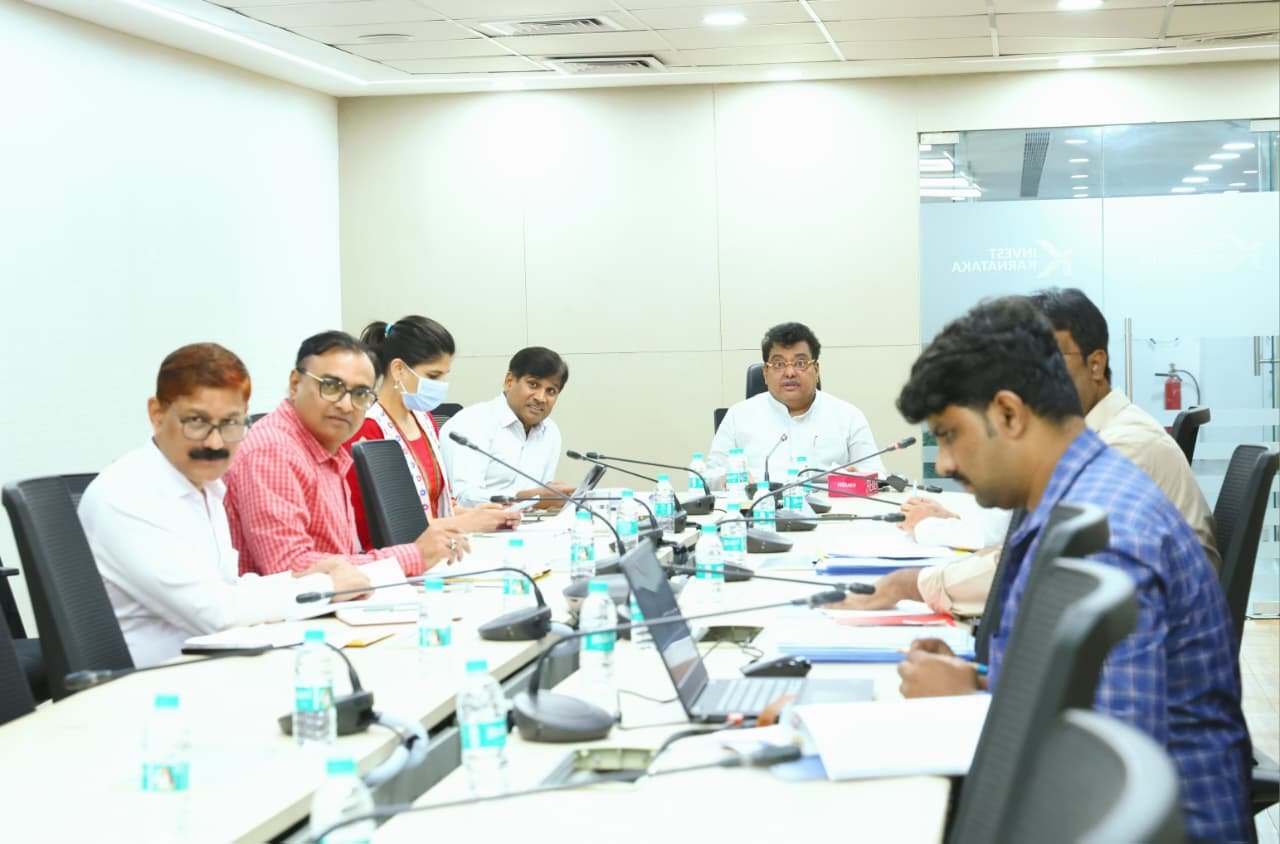 M.B. Patil and officials at a meeting at Khanija Bhavan.