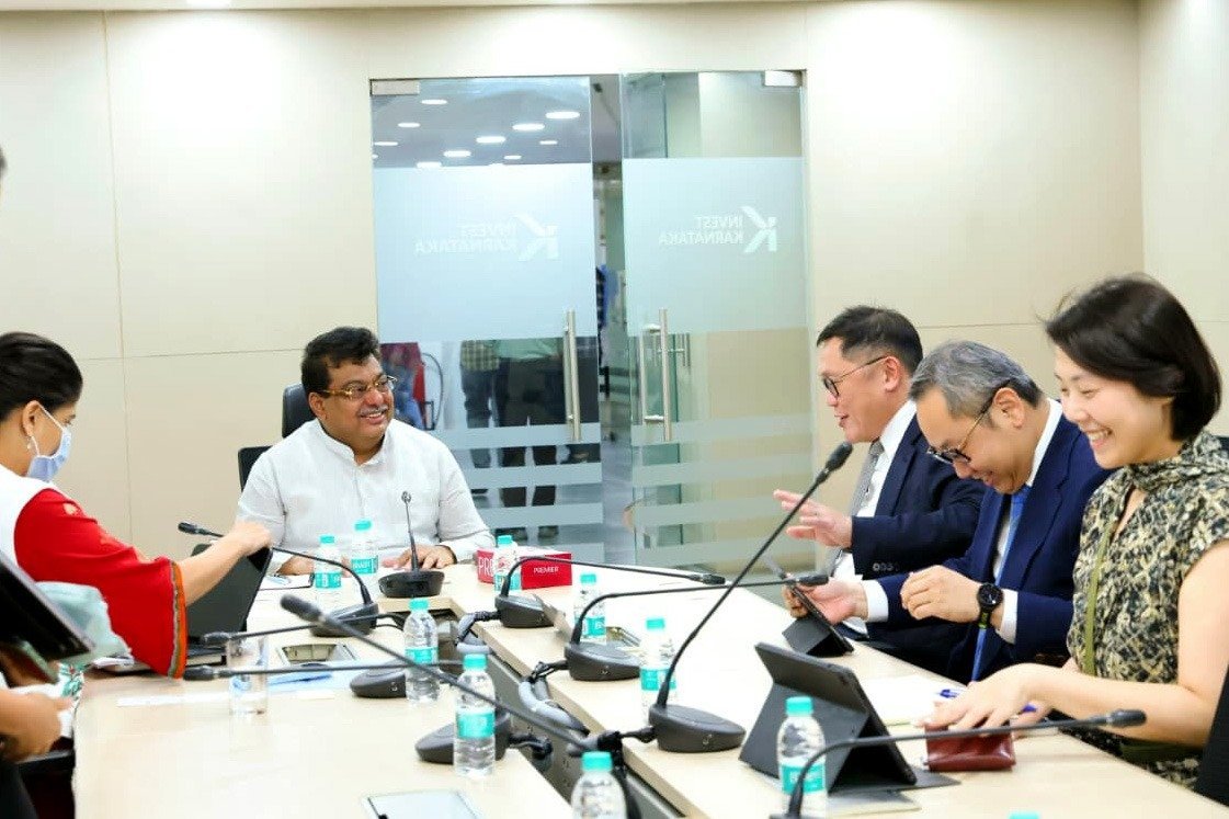 M B Patil meeting the Enterprise Singapore delegation